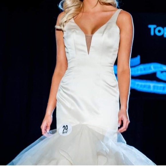 Champagne Evening Gown - Picture 2 of 8